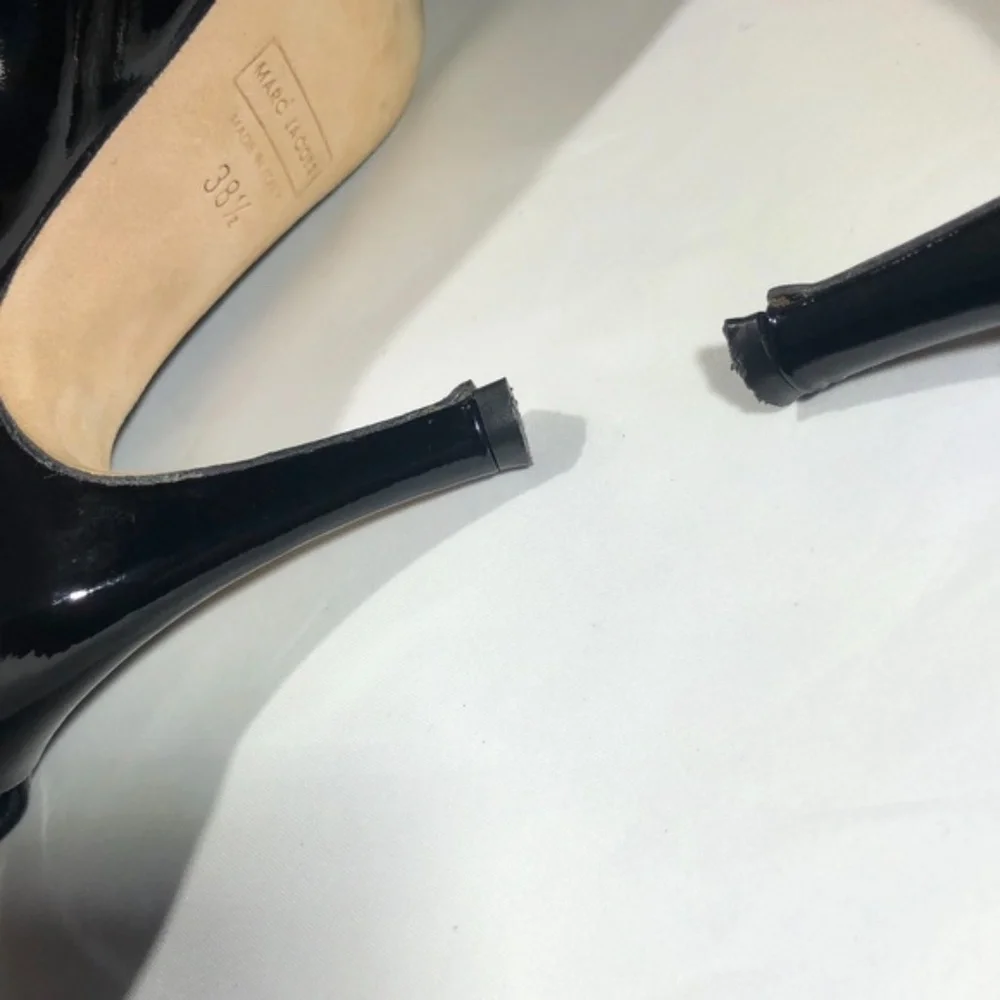 MARC JACOBS BLACK PATENT LEATHER PEEP TOE OPEN BEIGE HEEL STILETTOS HEELS